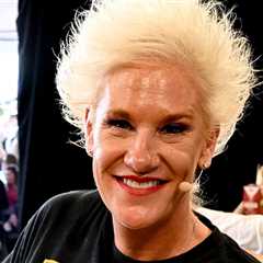 Food Network Star Anne Burrell Smiles in Final Photo Posted Before Death