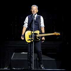 Bruce Springsteen Calls President Trump a ‘Moron,’ Says We Are Living Through an ‘American Tragedy’