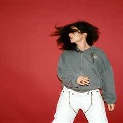 Lorde Announces Final ‘Virgin’ Single Before Album Release, Calls It an ‘Ode to City Life &..