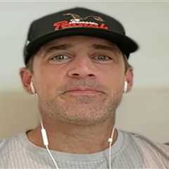 Furious Aaron Rodgers rants about ‘f—king ridiculous’ noise over mysterious wife as she remains..