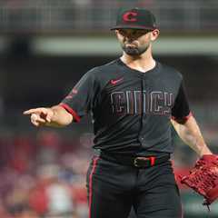 Reds’ Nick Martinez was fighting ‘demons’ early in no-hit bid that fell just short