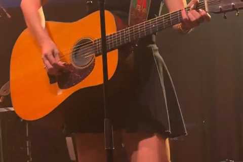 Taylor Swift gives surprise performance at Travis Kelce’s Tight Ends & Friends concert  in Nashville