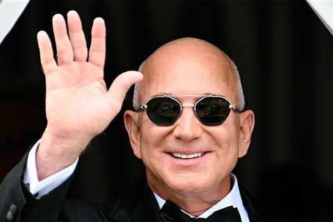 Jeff Bezos Looking Dapper in Tuxedo on Wedding Day in Venice