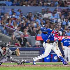 Yankees blow two-run lead on ground ball barrage in frustrating loss to Blue Jays