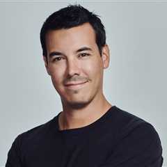 Warner Latin President Alejandro Duque Takes On Oversight of ADA