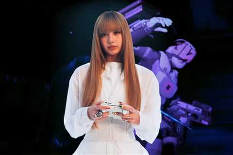LISA Shows Off Her Gaming Skills in Latest PlayStation 5 Campaign