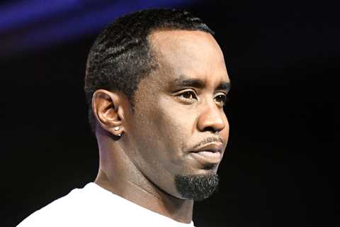 Diddy Trial Scenes From Outside the Courthouse, Live Stream