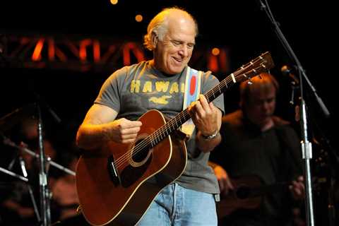 Neil Young Plays Rare Full-Band ‘Ambulance Blues’ With The Chrome Hearts