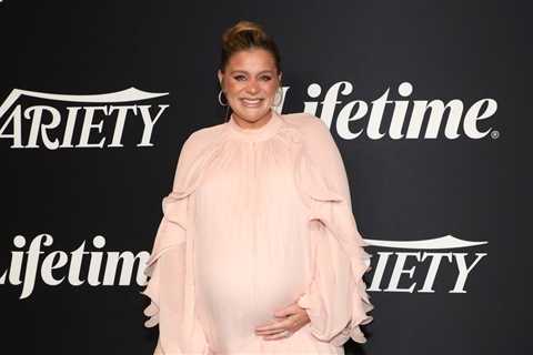 Lauren Alaina Claps Back At Woman Who Shamed Her Over Breastfeeding Video: ‘Mind Ya Business, Nancy,..