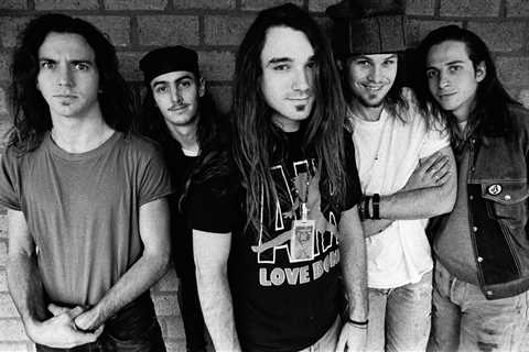Ex-Pearl Jam Drummer Responds to Fan Hopes for Reunion