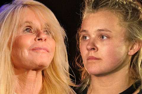 Kim Carnes Says Jojo Siwa 'Bette Davis Eyes' Cover Feels Too Close to Her Song
