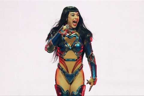 Katy Perry Nearly Falls Off Flying Butterfly Prop After Mid-Air Malfunction at SF Concert