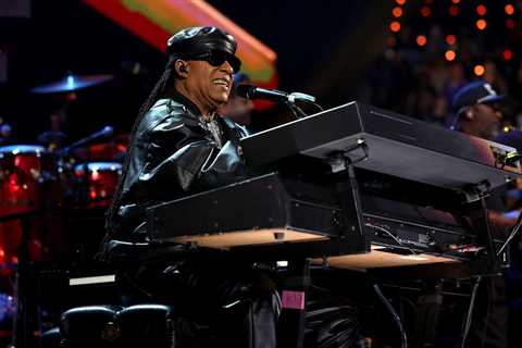 Stevie Wonder Says He’ll Never Give Up Performing: ‘You Don’t Have to Retire’