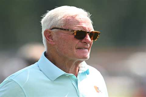 Browns owner Jimmy Haslam makes bizarre statement on drafting Shedeur Sanders