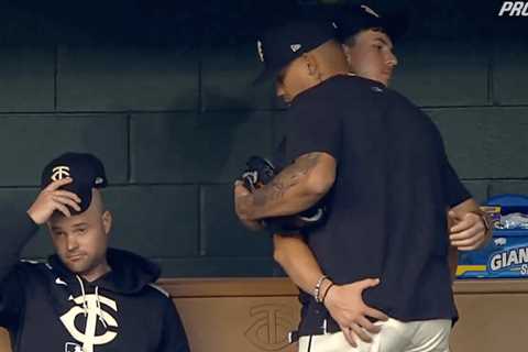 Twins’ Jhoan Duran puts MLB world on hug-watch alert with ultimate fakeout