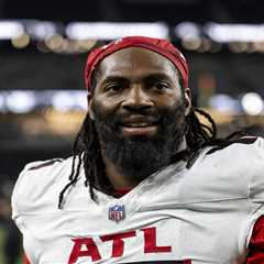 Dolphins signing four-time Pro Bowler Matthew Judon to one-year deal
