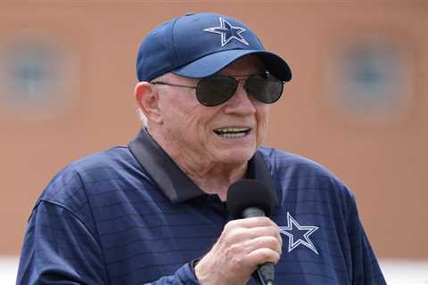 Micah Parsons requests trade from Cowboys as contract dispute reaches breaking point