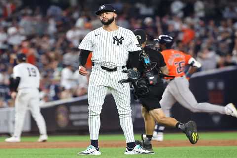 Yankees, Aaron Boone can’t pitch Devin Williams in any big spot