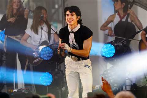 Fans Choose Conan Gray’s ‘Wishbone’ as This Week’s Favorite New Music