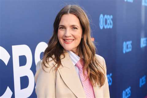 Drew Barrymore Shares ‘Pinch Me’ Throwback Photo With Young SZA on ‘Drew Barrymore’ Music Video Set