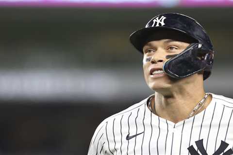 Yankees only giving their fans reasons for more concern in lopsided rivalry
