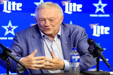 Cowboys sitting at 23-year NFL betting low after shocking Micah Parsons trade