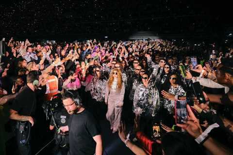 I Walked With Shakira at the Mexico City’s Stadium Where the She-Wolf Makes History