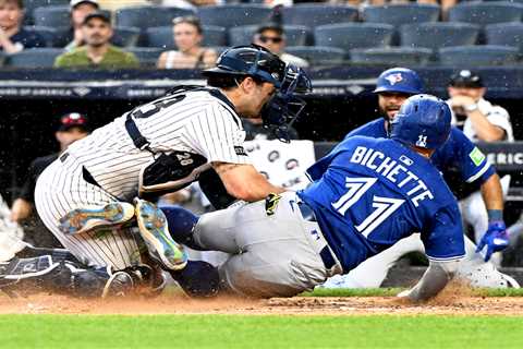 Yankees finally figure out how to beat Blue Jays after lengthy rain delay, inch closer in AL East..