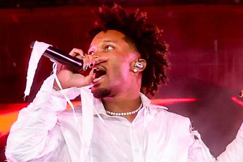 Singer D4vd Performs After Dead Body Found In His Tesla