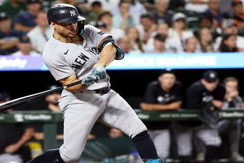 Yankees’ Giancarlo Stanton moves up the ladder with 450th career home run