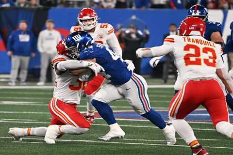 Russell Wilson crashes back down to earth as Giants drop to 0-3 after hanging with Chiefs