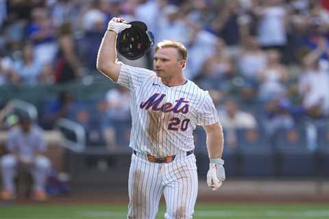 FanDuel promo code: Bet $5, get $300 in bonus bets if your bet wins for Mets vs. Cubs