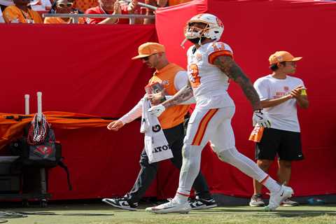 Buccaneers’ perfect start hits massive Mike Evans injury roadblock