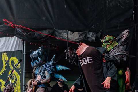 GWAR Singer Reacts to Alleged Outrage Over Onstage ‘Murder’ of Trump & Musk Dummies Amid 1st..