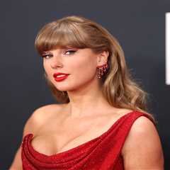 Taylor Swift Inspired Fans to Raise Over $2 Million for Otter Conservation Just by Wearing a T-Shirt