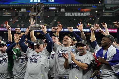 Brian Snitker exits as Braves manager in first big change after horrendous season