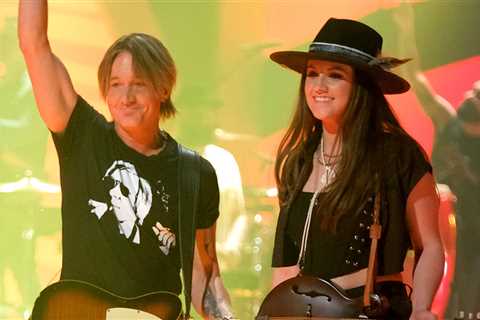 Who Is Keith Urban's Guitarist Maggie Baugh?