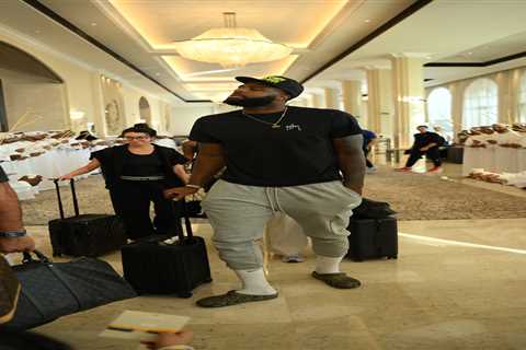 Mike Brown goes big with first Knicks lineup featuring surprise starter due to OG Anunoby injury