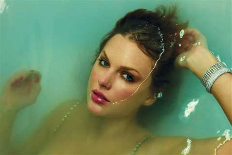 How Do We Grade the Rollout for Taylor Swift’s ‘The Life of a Showgirl’ at This New Commercial Peak?