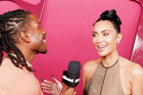 Kim Kardashian Does Her Best King Kylie Impression & Shares What Artist Best Describes ‘All’s Fair’ ..