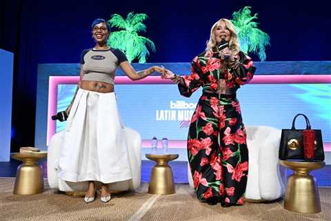 Ivy Queen Gives Tokischa Her Flowers at Latin Music Week 2025: ‘You Are Blossoming’