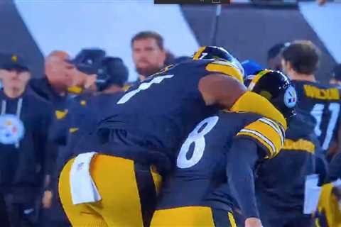 What Aaron Rodgers told 311-pound Steelers lineman who tackled him in celebration gone wrong
