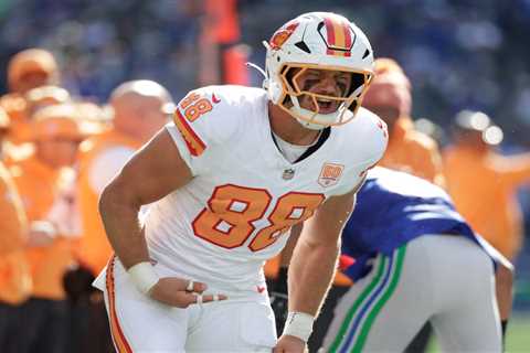 Buccaneers vs. Saints prediction: NFL Week 8 props, picks, odds