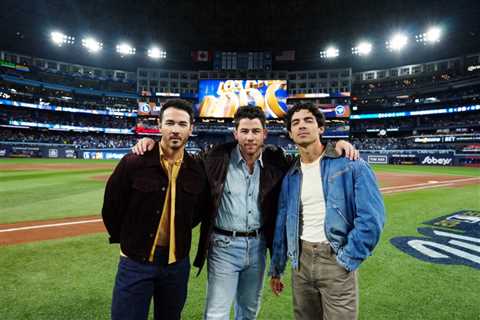 Jonas Brothers’ 2025 World Series Performance Leaves Many MLB Fans Confused