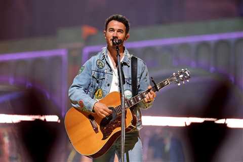 Kevin Jonas Finally Announces Release Date For His Debut Solo Single, ‘Changing’