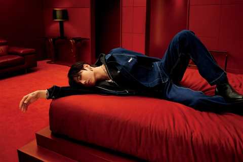 BTS’ Jung Kook Shows Off Washboard Abs in Smoldering Campaign for Iconic Brand: ‘Good to Be Back’