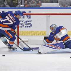Islanders scratching out shootout win over Kraken only softens blow of injury news