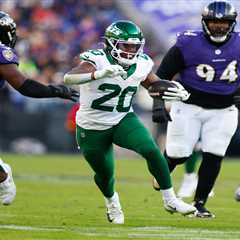 Aaron Glenn skirts question about why Breece Hall wasn’t on field for critical Jets fourth down