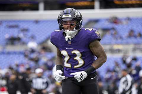 Eagles acquire two-time Pro Bowler Jaire Alexander in trade with Ravens
