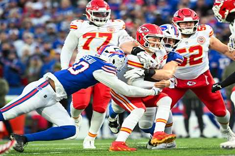 Patrick Mahomes has one of the worst games of his career in loss to Bills that halts Chiefs’ mojo